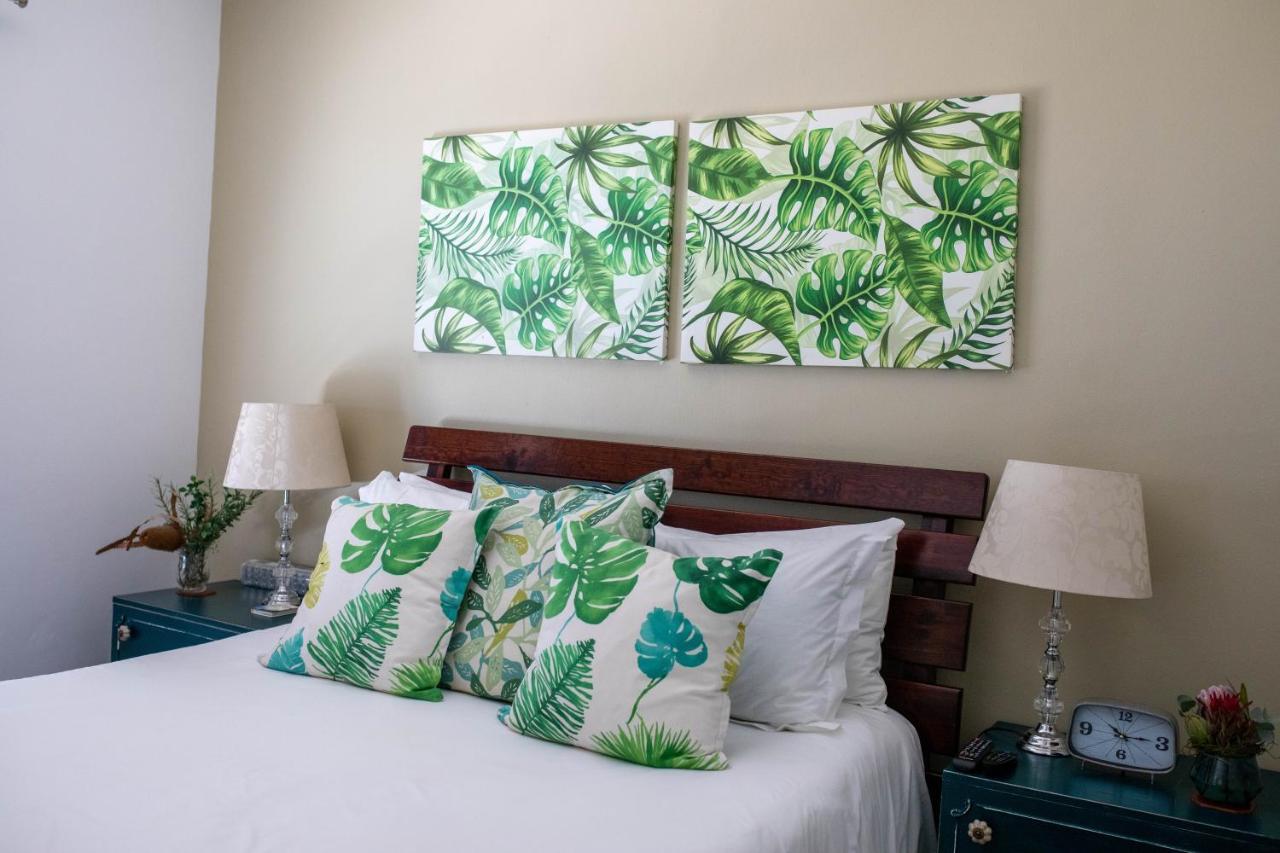 Stay At Friends Bettyʼs Bay Exteriör bild