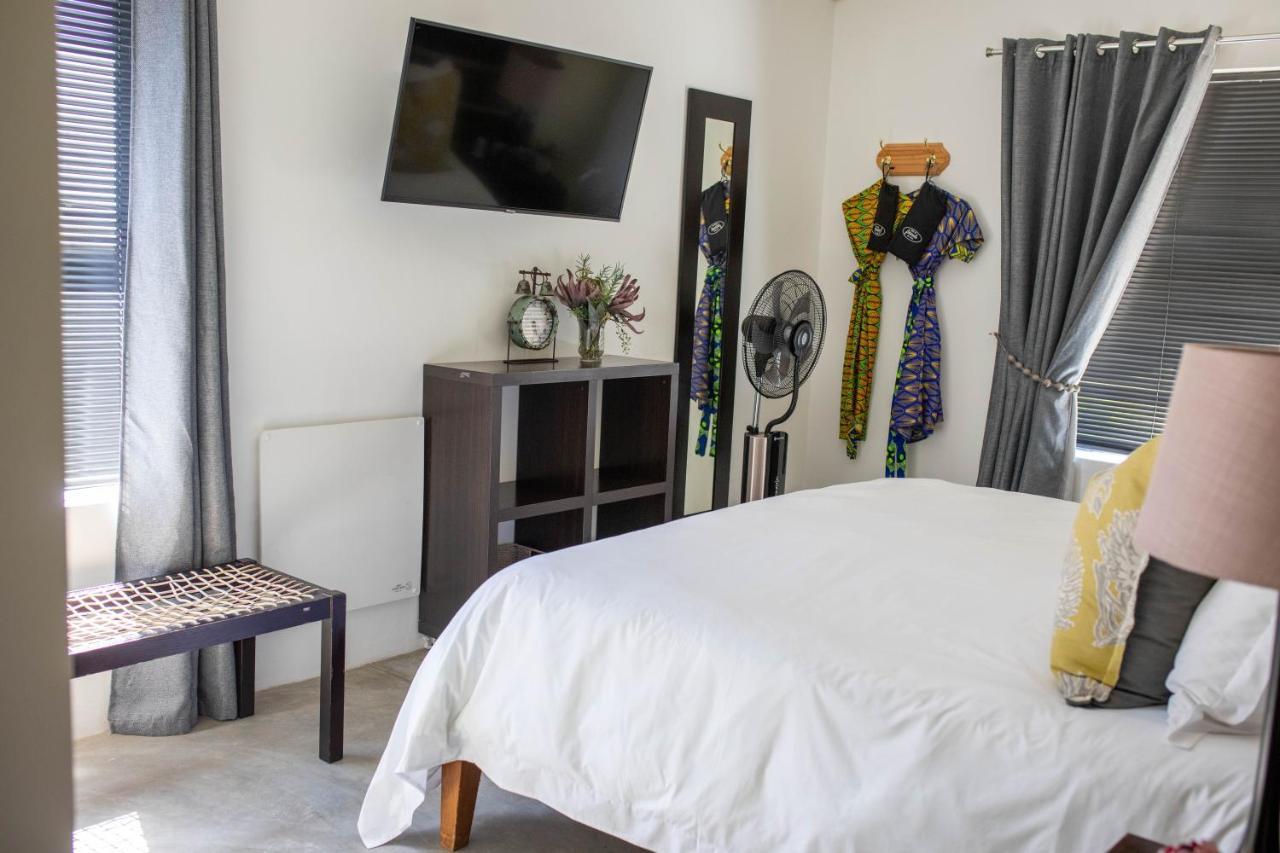 Stay At Friends Bettyʼs Bay Exteriör bild