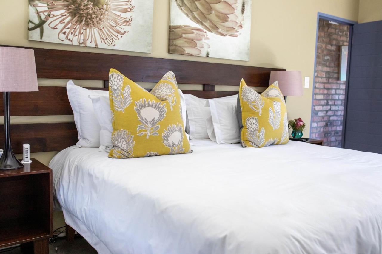 Stay At Friends Bettyʼs Bay Exteriör bild