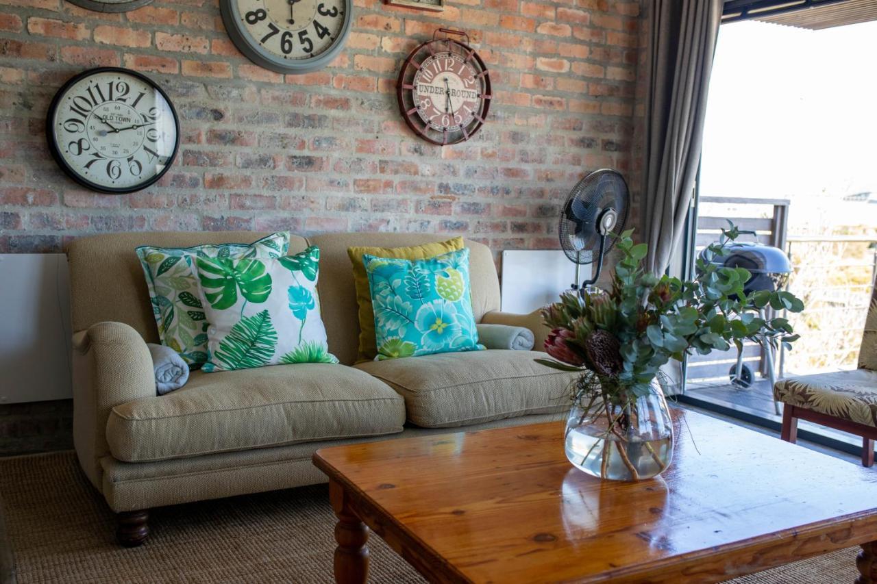 Stay At Friends Bettyʼs Bay Exteriör bild