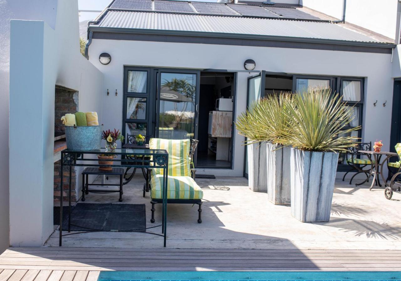 Stay At Friends Bettyʼs Bay Exteriör bild