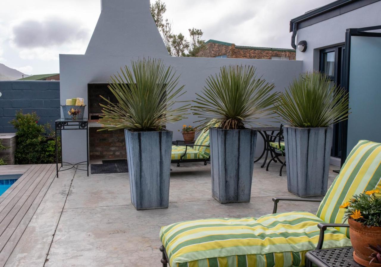 Stay At Friends Bettyʼs Bay Exteriör bild