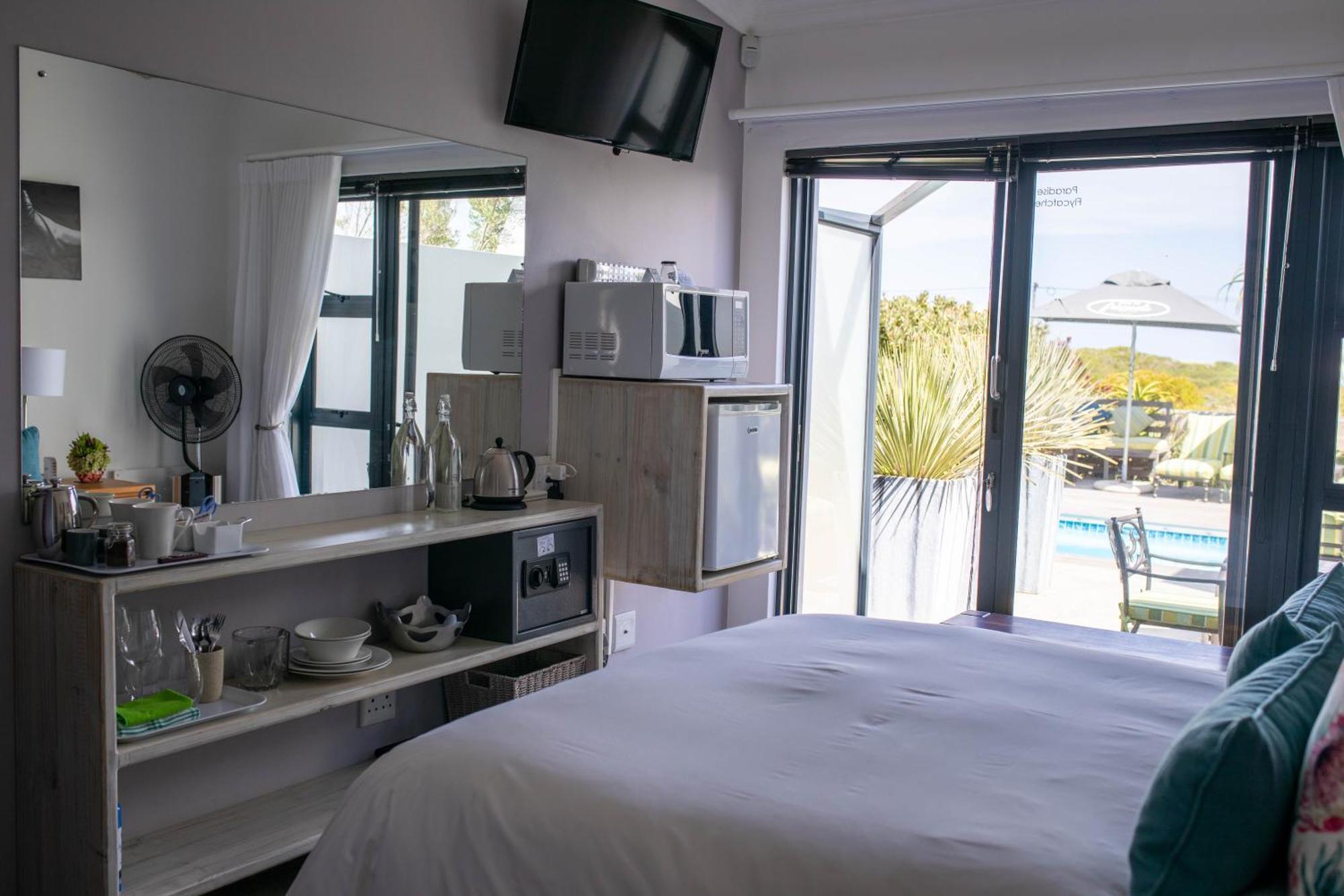 Stay At Friends Bettyʼs Bay Rum bild