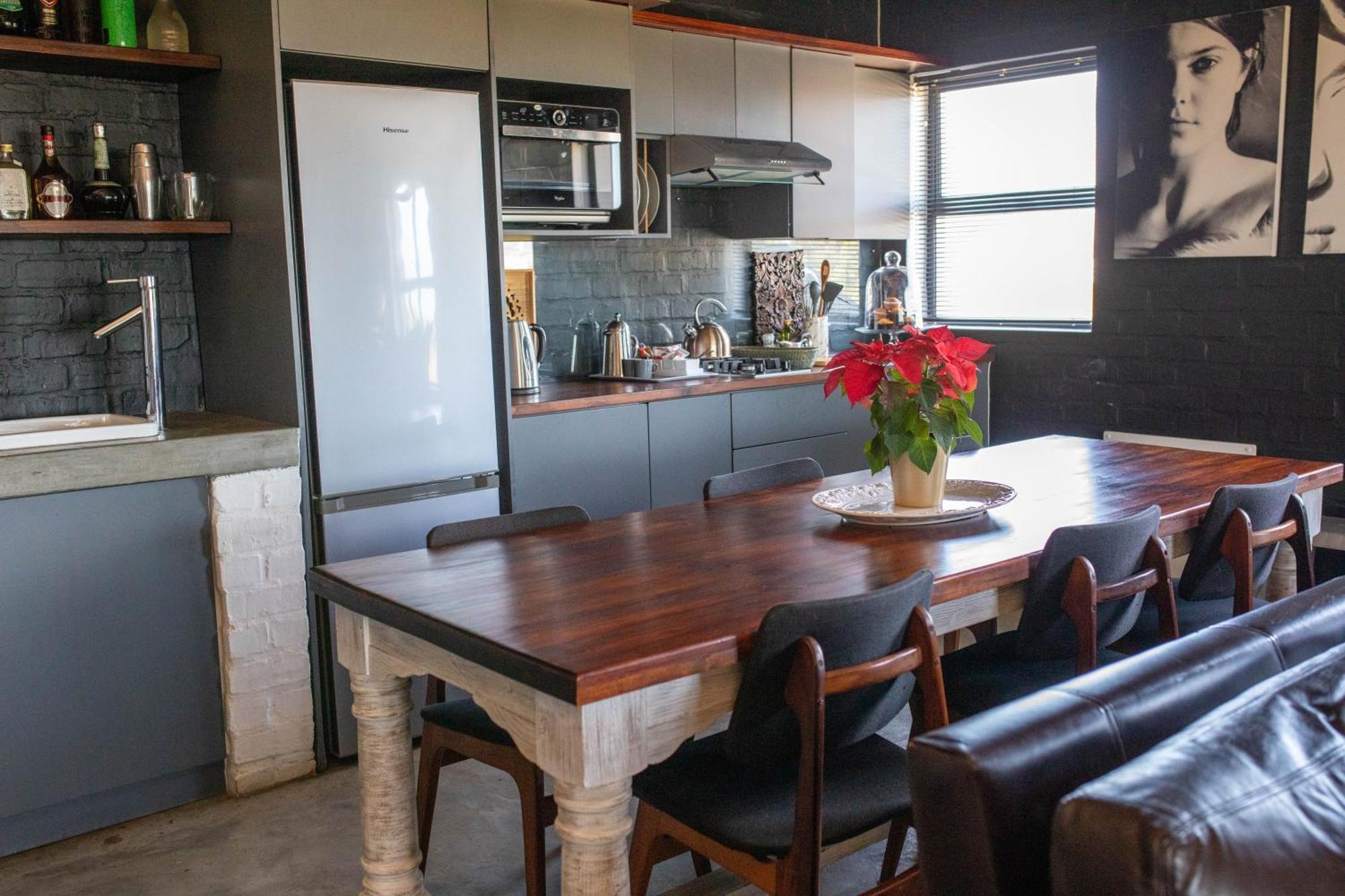 Stay At Friends Bettyʼs Bay Rum bild