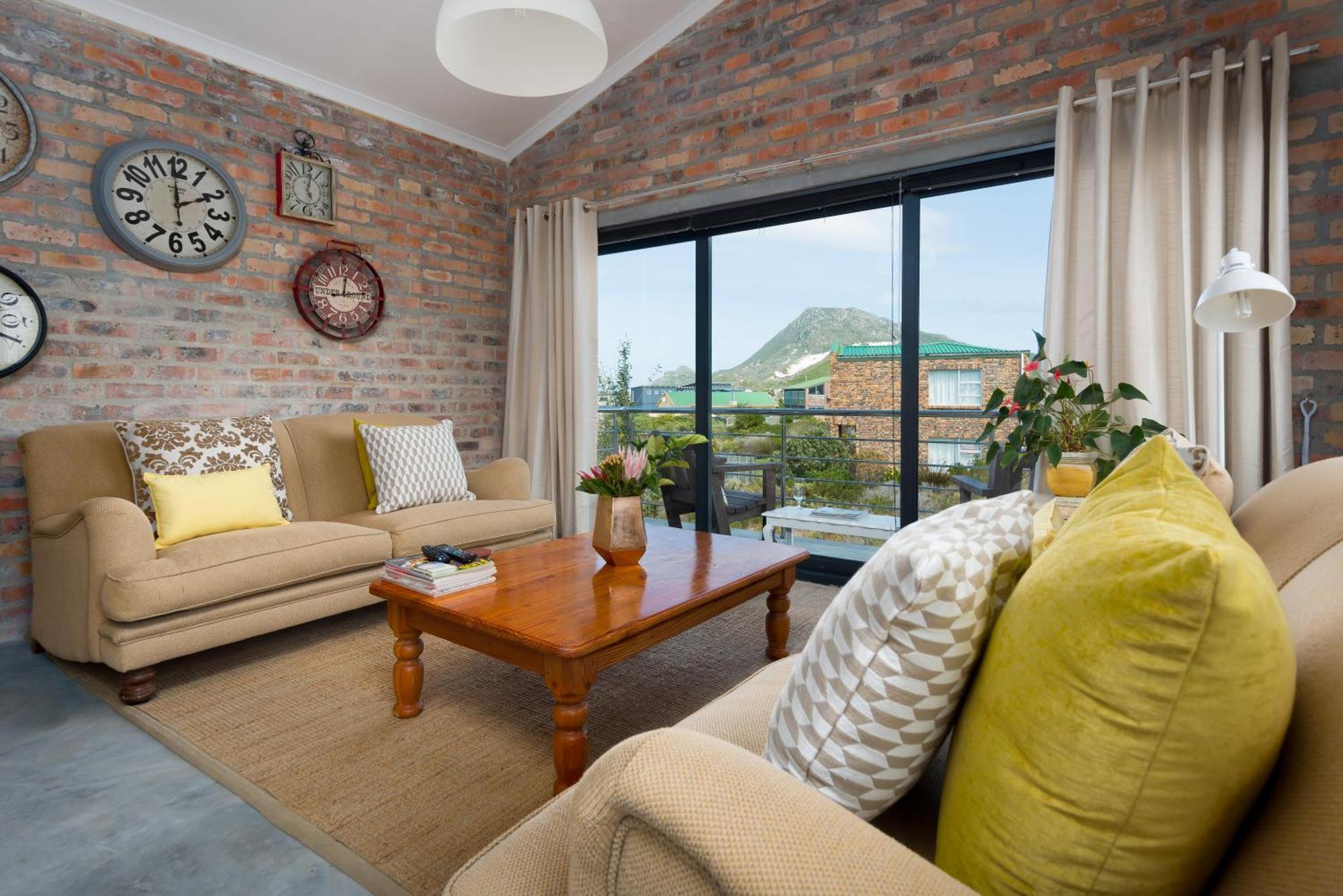 Stay At Friends Bettyʼs Bay Rum bild