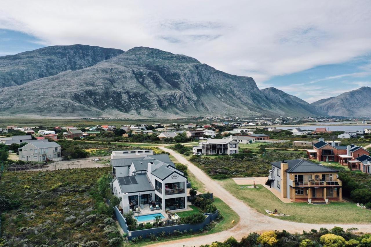 Stay At Friends Bettyʼs Bay Exteriör bild
